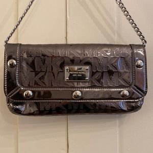 Michael Kors Delancy Silver Metallic Clutch
